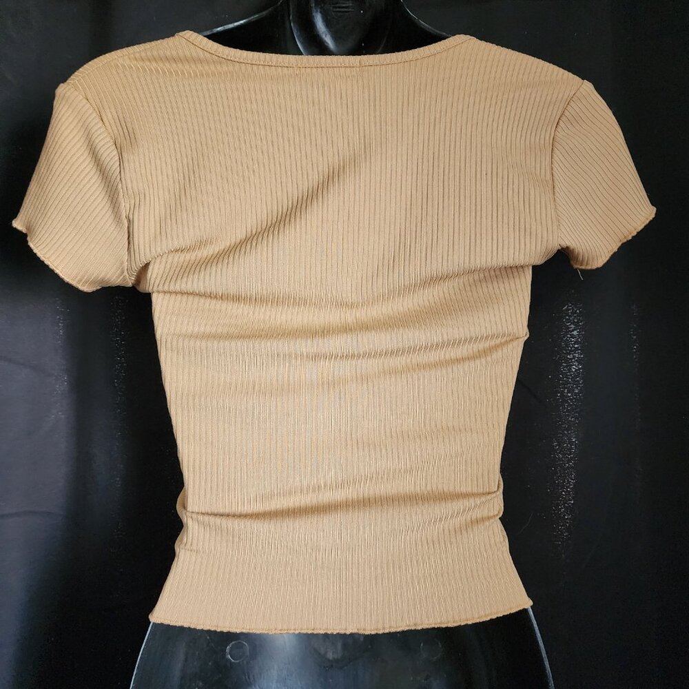 🍂3/$10🍂 Button Down Ribbed Crop Top - Picture 6 of 7
